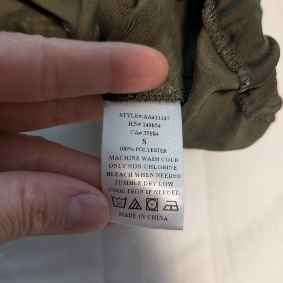 Sadie and sage button down blouse - Picture 4 of 6